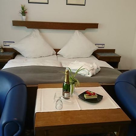 Cafe Blaich - Hotel Garni Hoefen an der Enz Exterior photo
